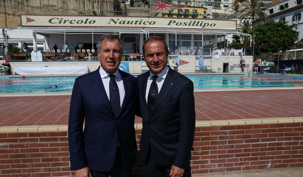 PALLANUOTO PRESENTATA LA SQUADRA CHE PARTECIPA AL CAMPIONATO DI SERIE