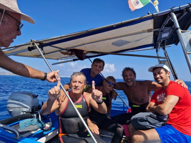 IL POSILLIPO SUGLI SCUDI ALLA TRAVERSATA DELLO STRETTO DI MESSINA