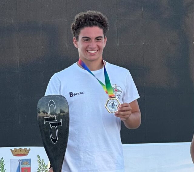SUP, TRE PODI PER LEONARDO RUSSO SCOGNAMIGLIO AL CAMPIONATO ITALIANO FISSW 2026