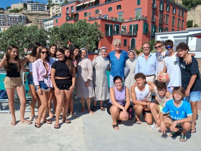 I RAGAZZI DELLA GIOVENTÙ SMALDONIANA DELL’ISTITUTO FILIPPO SMALDONE OSPITI AL CIRCOLO